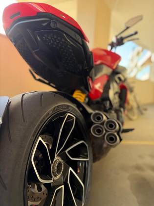 DUCATI DIAVEL V4 DUCATI DIAVEL V4